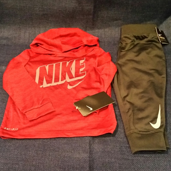 Nike Other - NIKE 2-piece Set - Size 24 Months